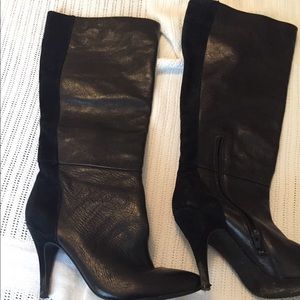 Women knee length boots size 8